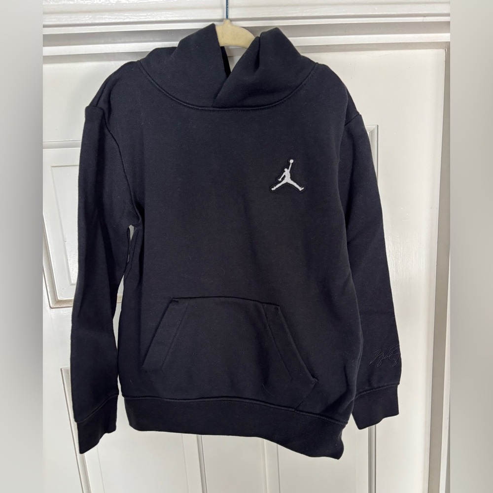 Air Jordan Black Hoodie with White Logo boys size 6/7